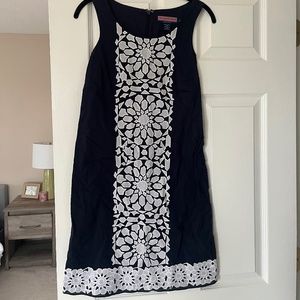 Vineyard Vines Sleeveless Blue&White Shift Dress